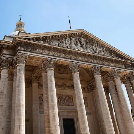 Place Du Pantheon Париж