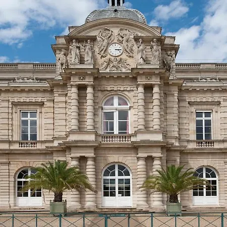 Place Du Pantheon Apartament *